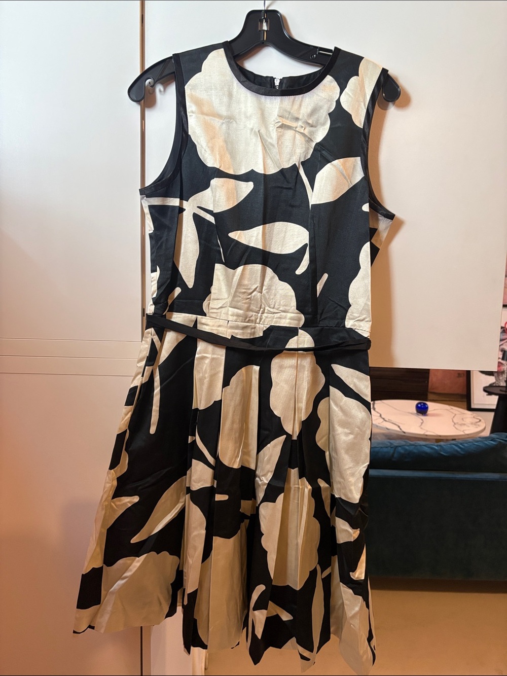 Black & Cream Floral Sleeveless Midi Dress